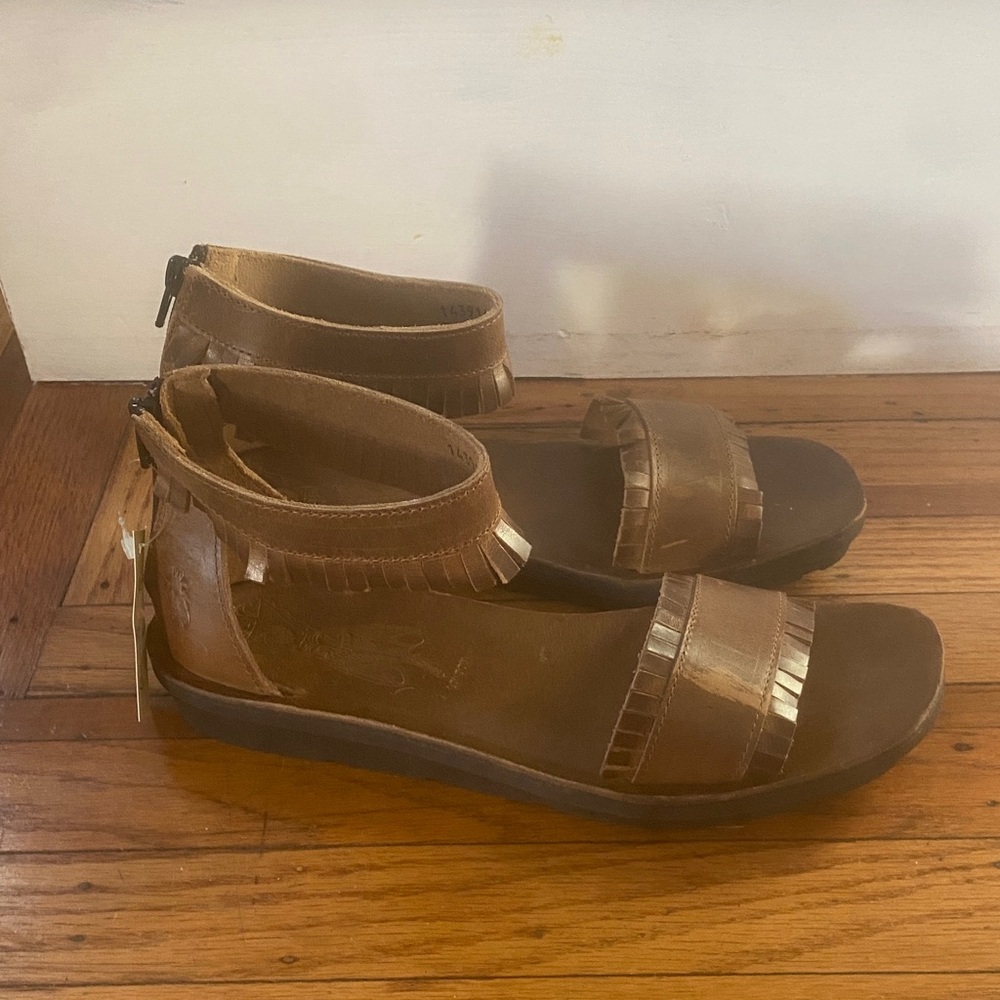 Fly Brand Ankle Strap Brown Leather Fringe Sandals Size 39/8.5 US